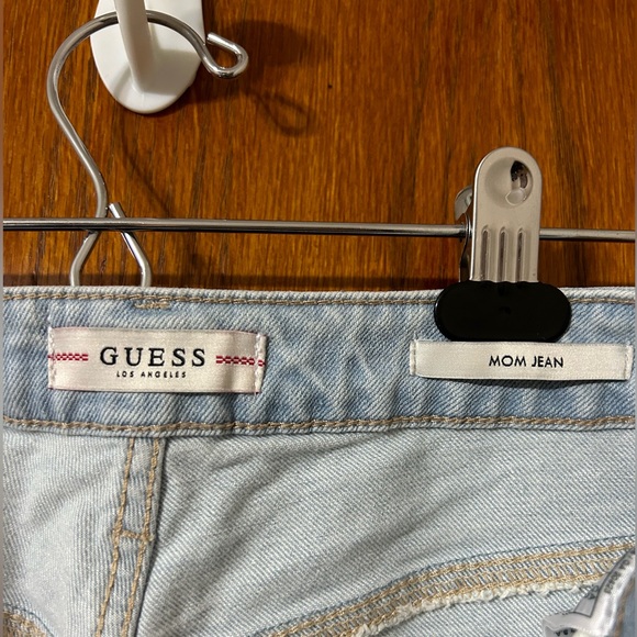 Guess Mom Jeans - Picture 5 of 6